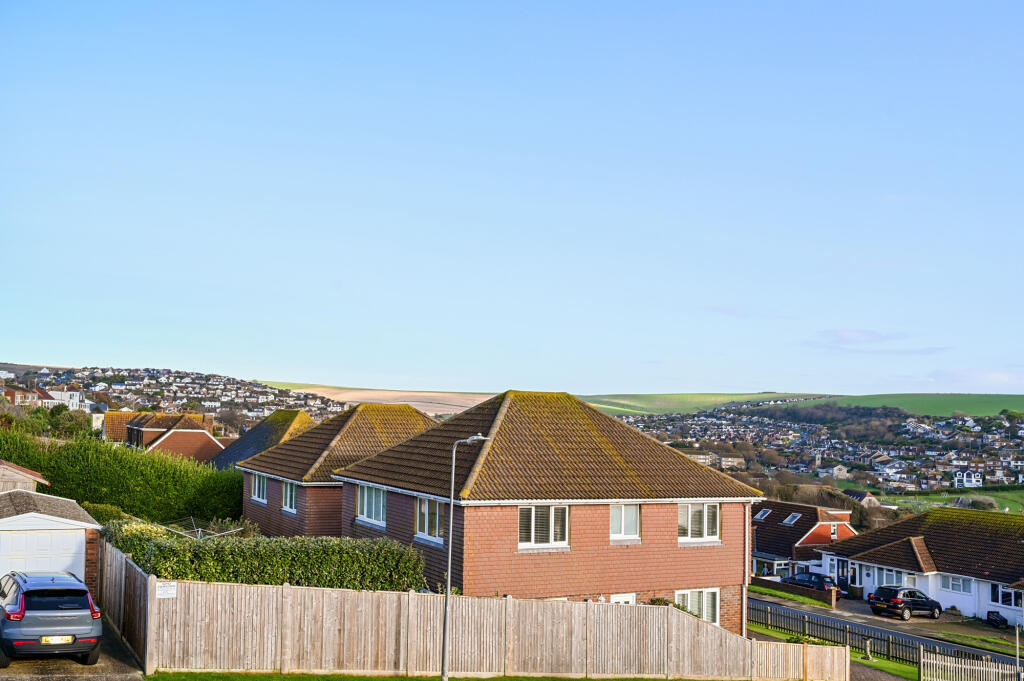 Lenham Avenue, Rottingdean, Brighton, East Sussex, BN2 photo 4