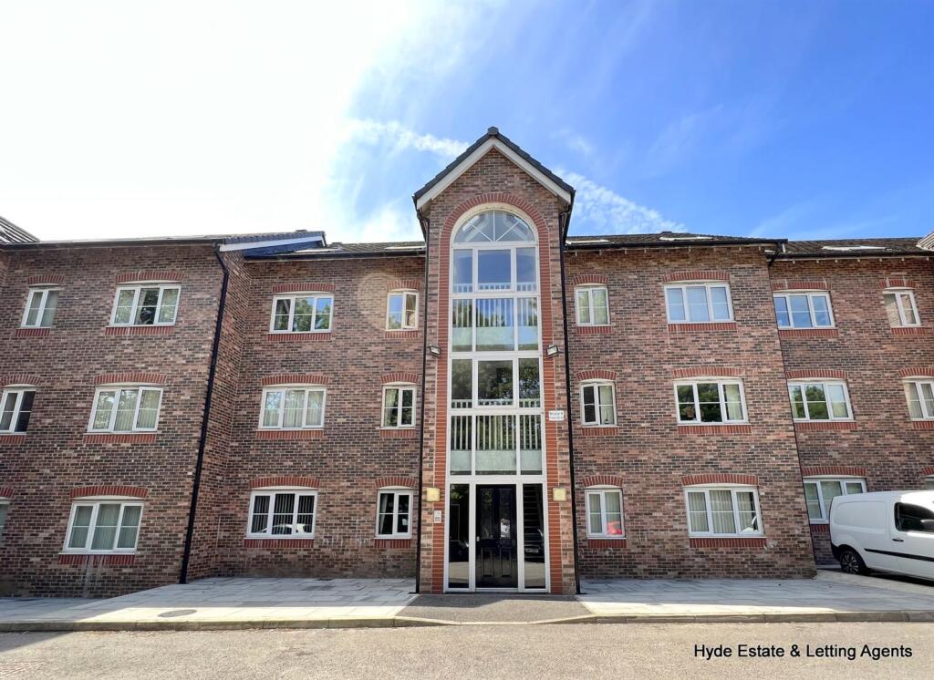 Main image of property: 54 The Horizons, Moss Lane