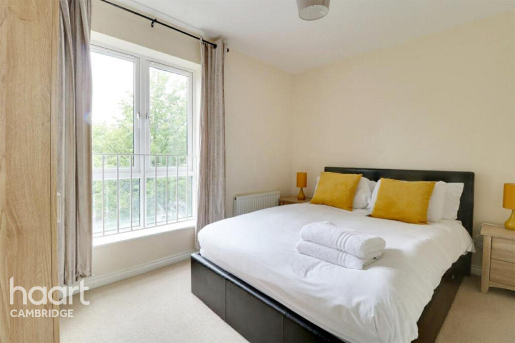 Apartment in Cambridge - View 5