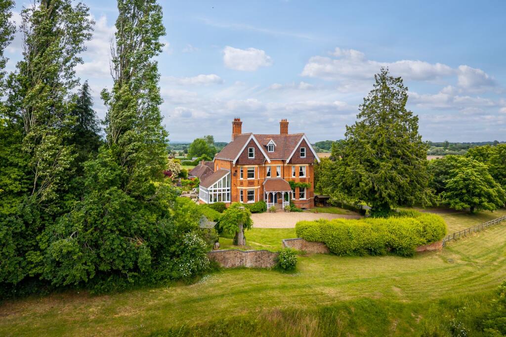 Main image of property: Leigh - between Worcester & Malvern