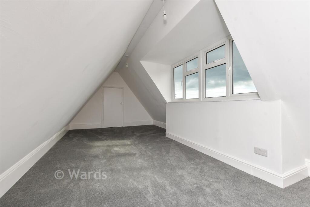 Apartment in Canterbury - View 3