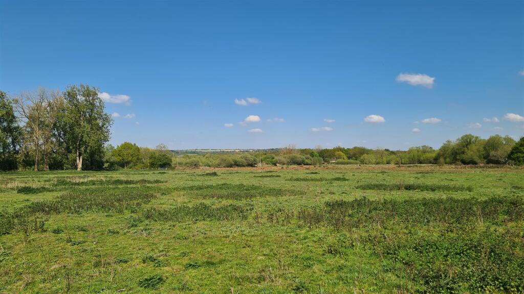 Main image of property: Foxburrow Hill, Bramley, Guildford
