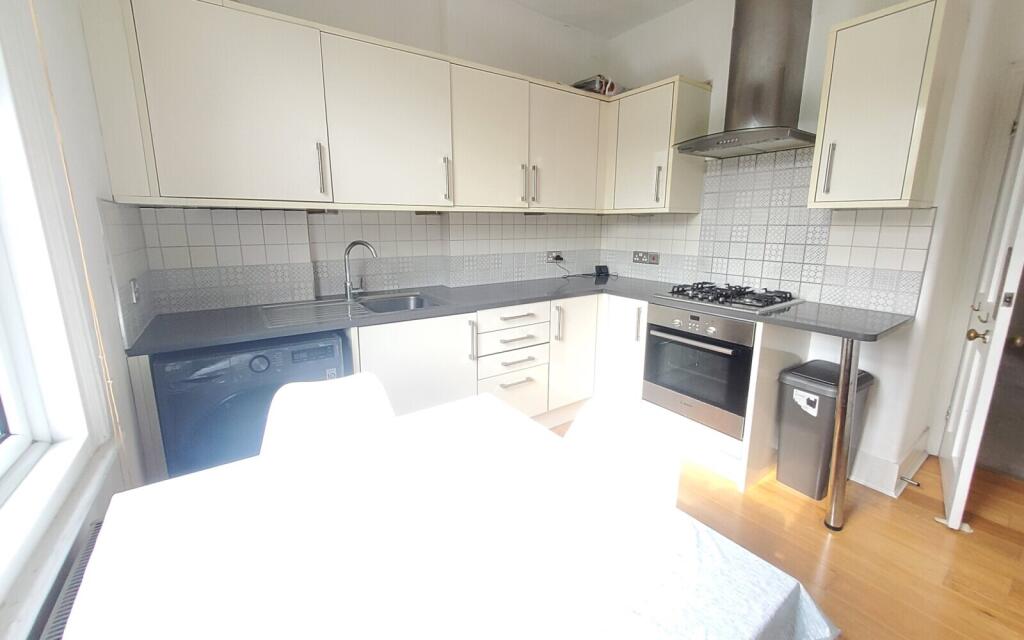 Apartment in Harrow - View 4