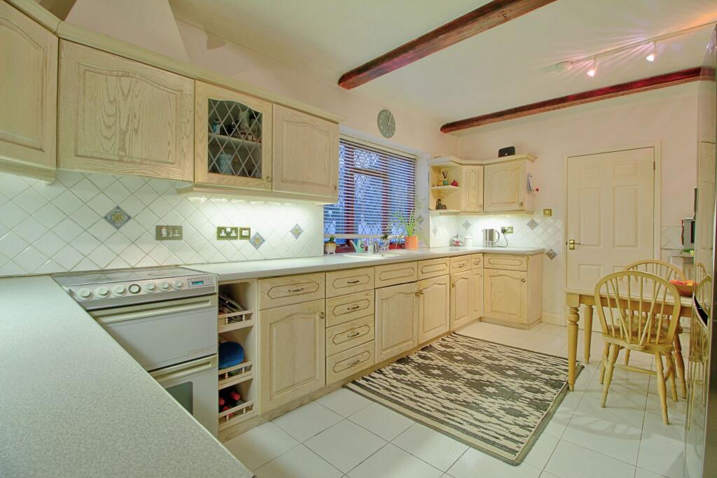 House in Wokingham - View 4