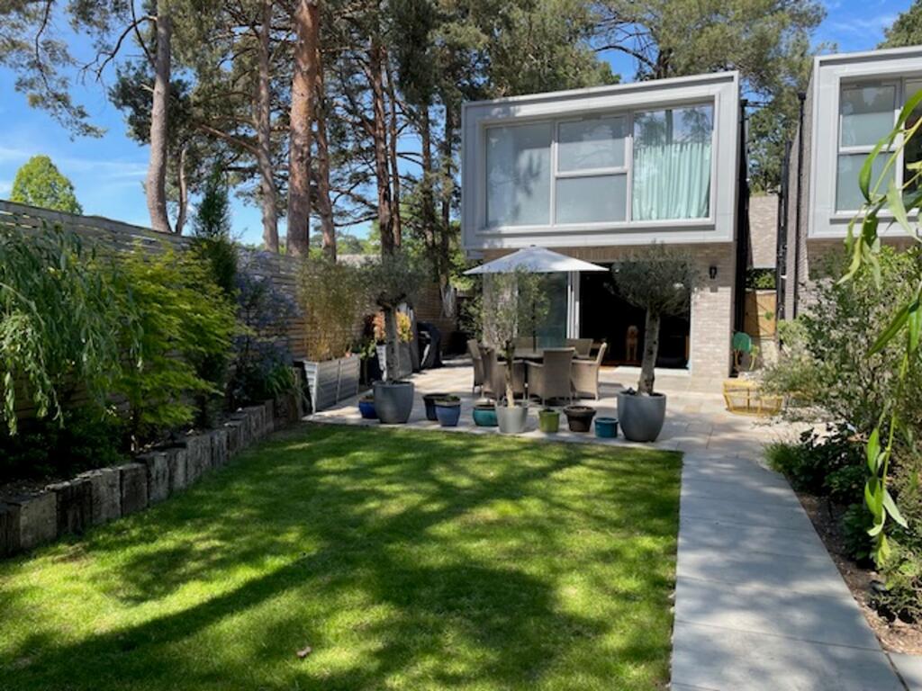Main image of property: Cypress Point, Links Road, Lower Parkstone, Poole, BH14 9QS