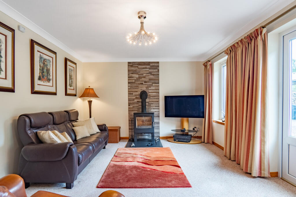 House in Perth - View 4