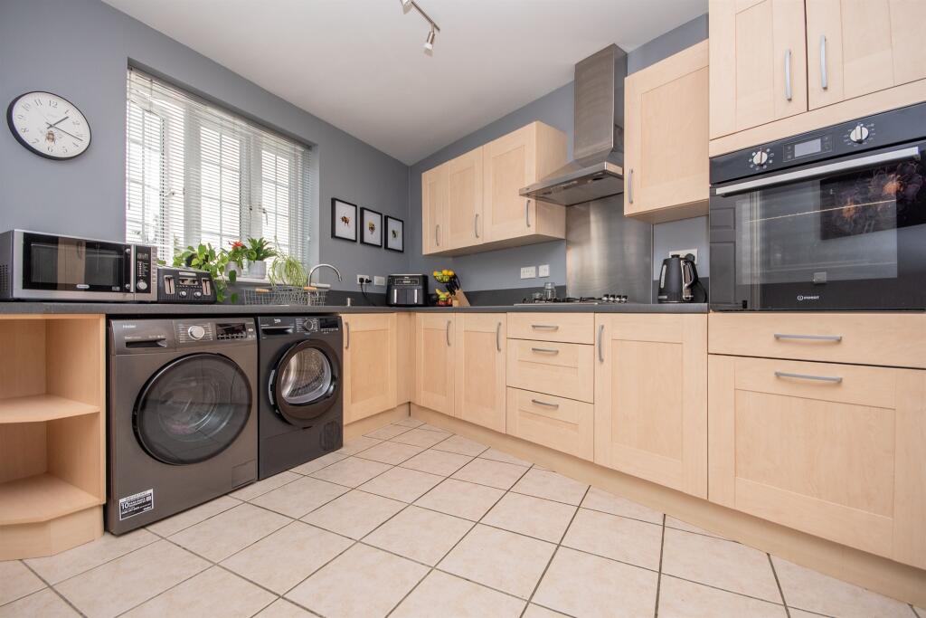 House in Desborough, North Northamptonshire - View 4