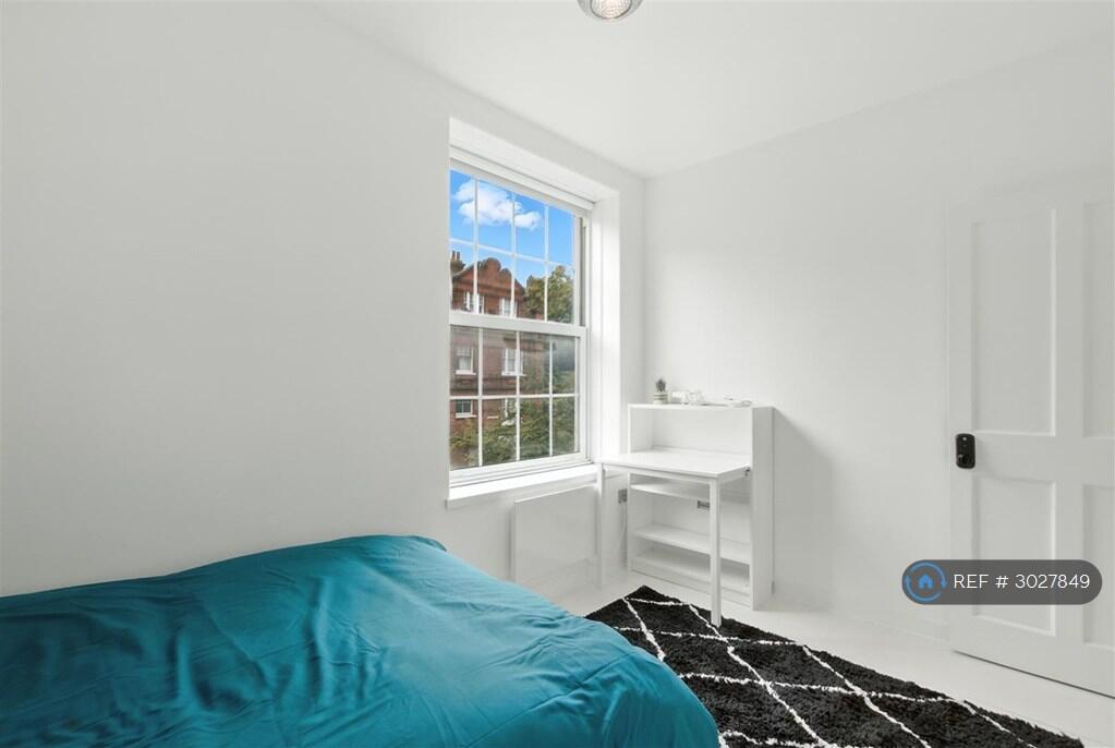 Apartment in London - More