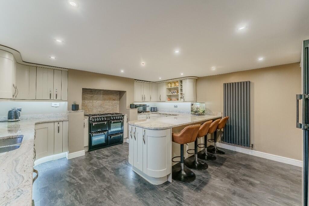 Main image of property: Leeds Road, Castleford, West Yorkshire, WF10