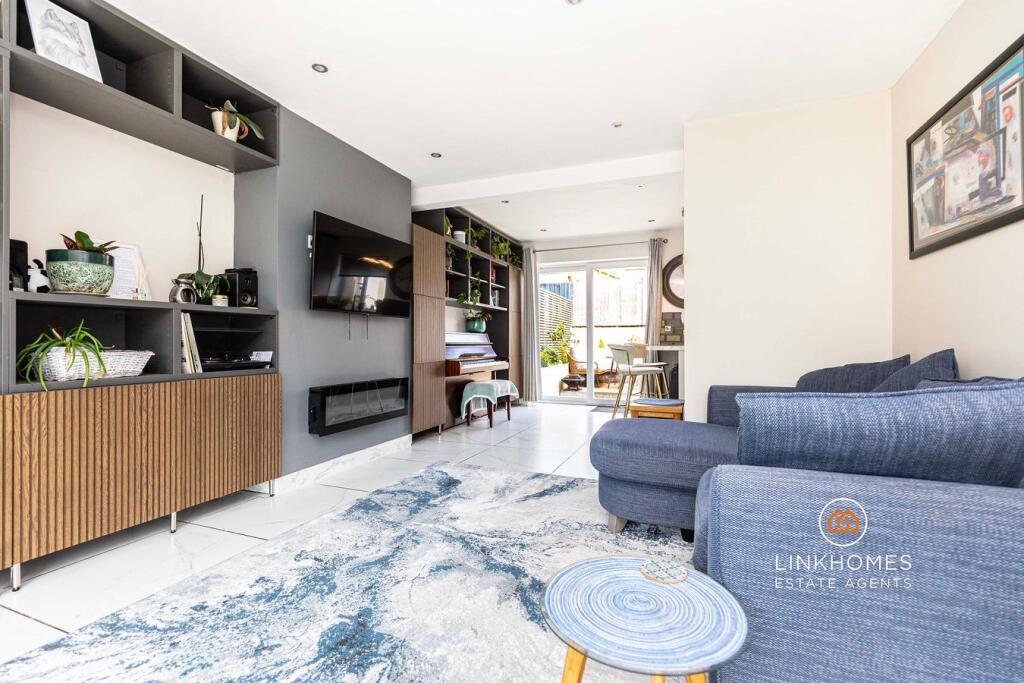 House in Bear Cross, Alderney, Poole - View 4