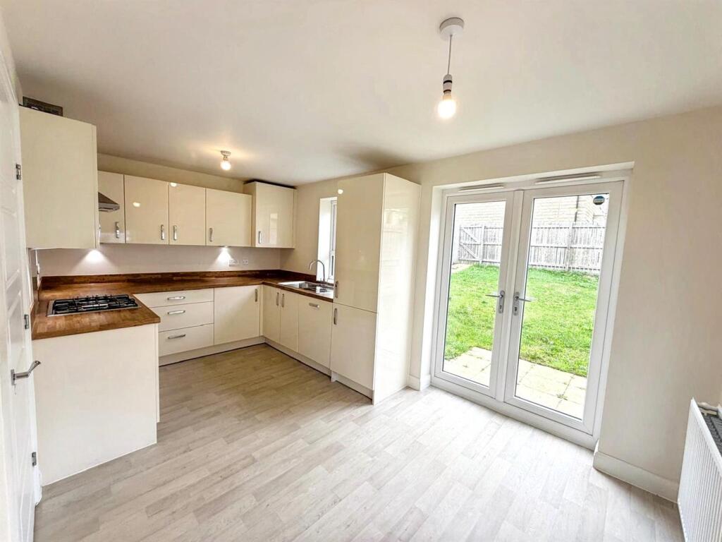 House in Bradford - View 4