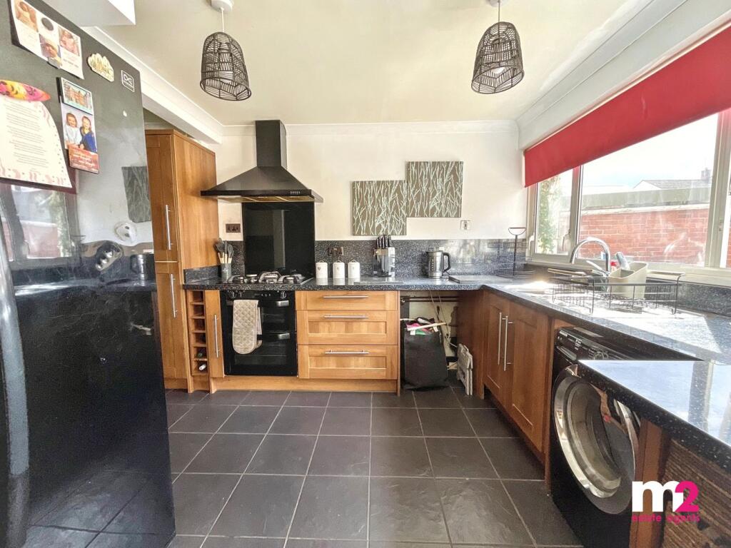 House in Newport - View 4
