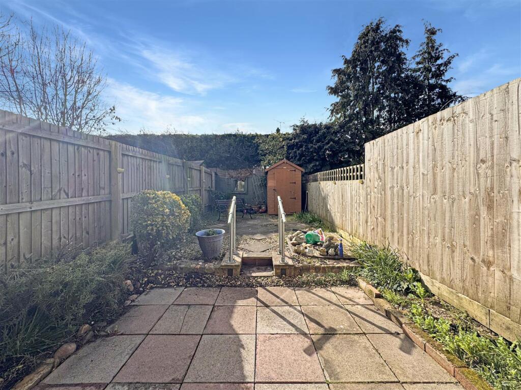 Harvest Close, Littlethorpe. photo 3