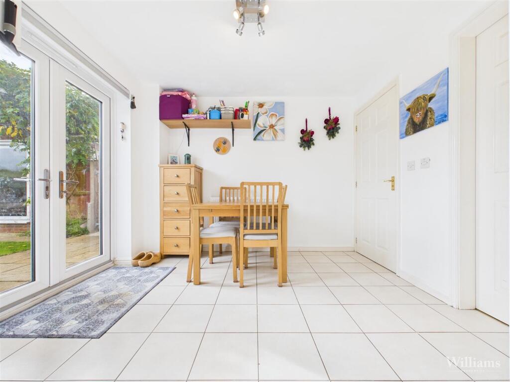 Tudors Close, Calvert, MK18 - View 4