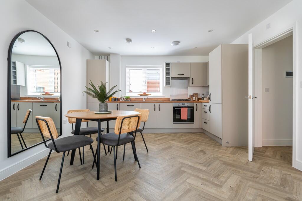 Apartment in Folkestone, Cheriton - View 4