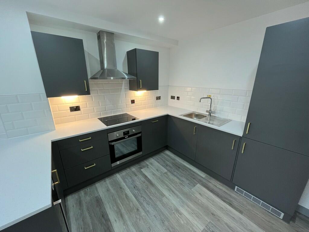 Apartment in Preston - View 4