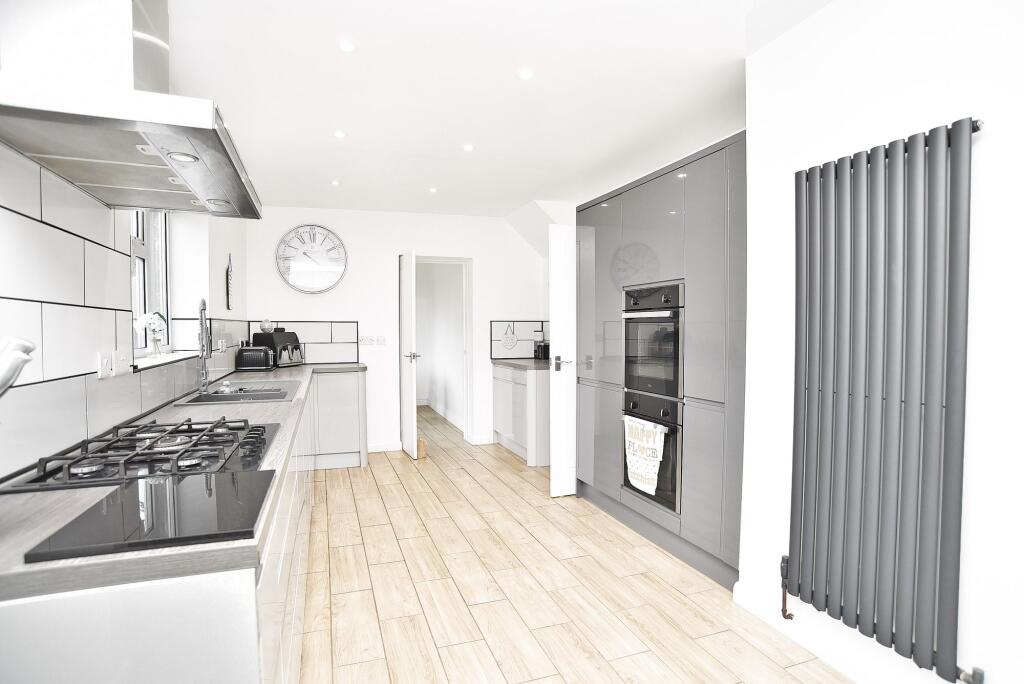 Pasture Crescent, Knaresborough, HG5 photo 3