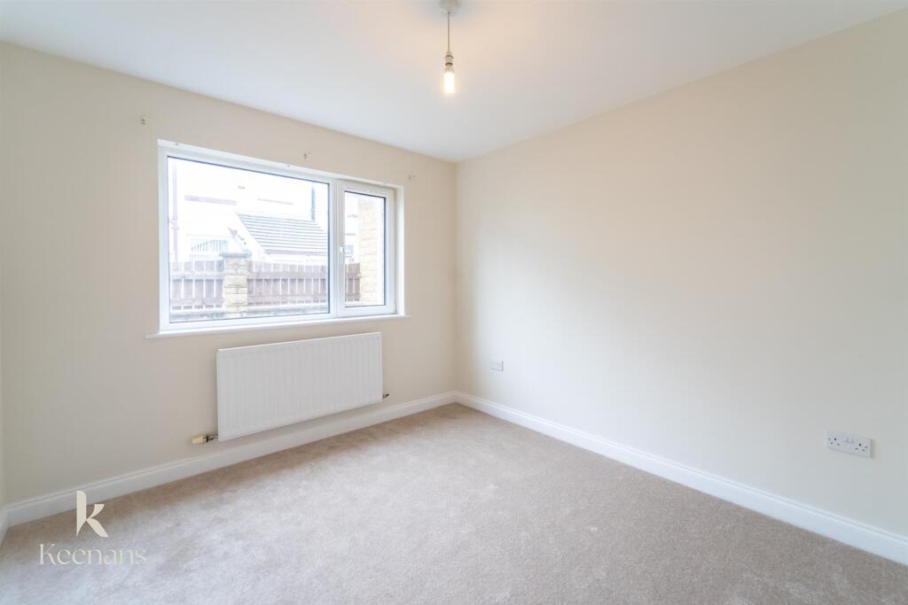 Wordsworth Street, Hapton photo 4