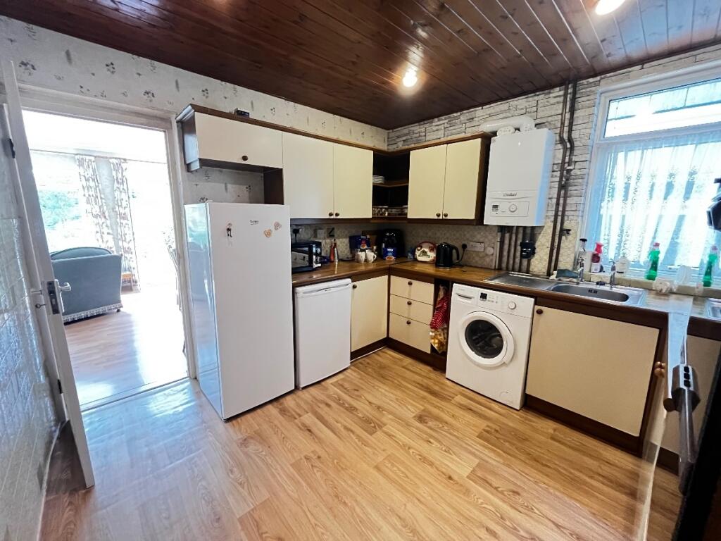 House in London - View 5