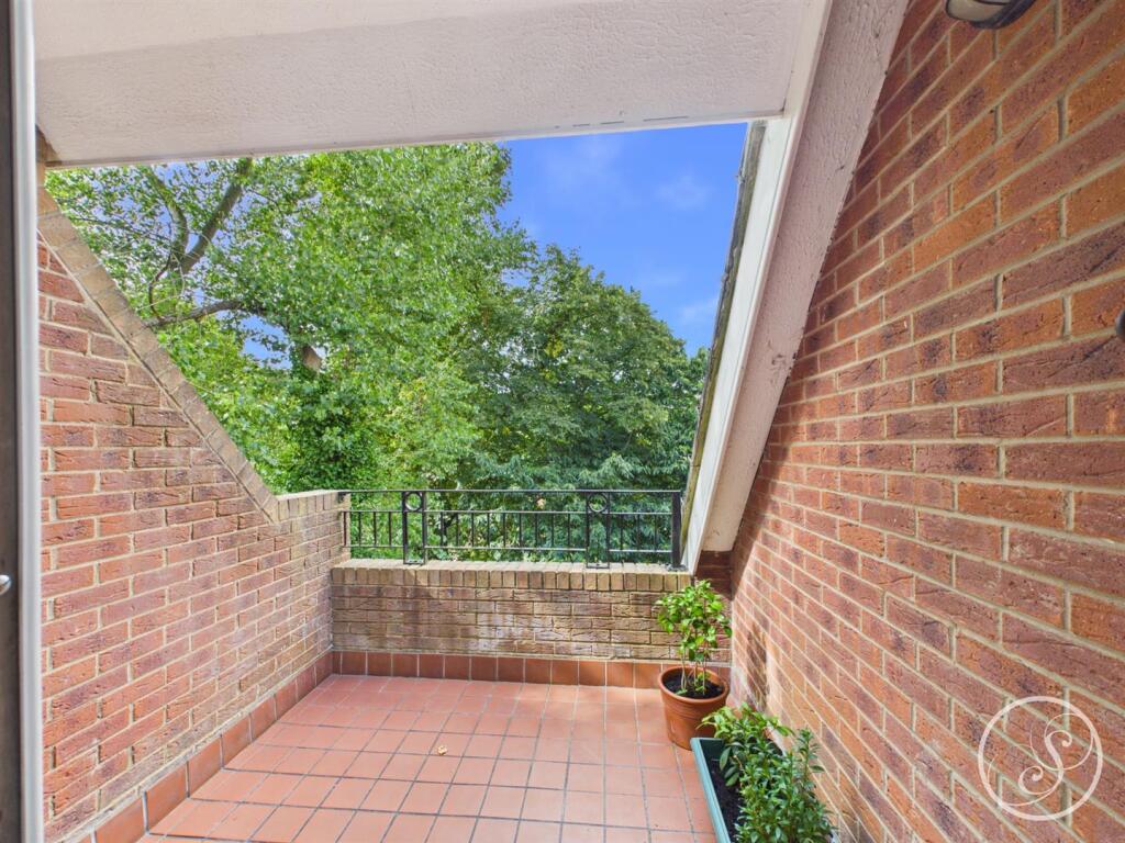 Apartment in Leeds - More