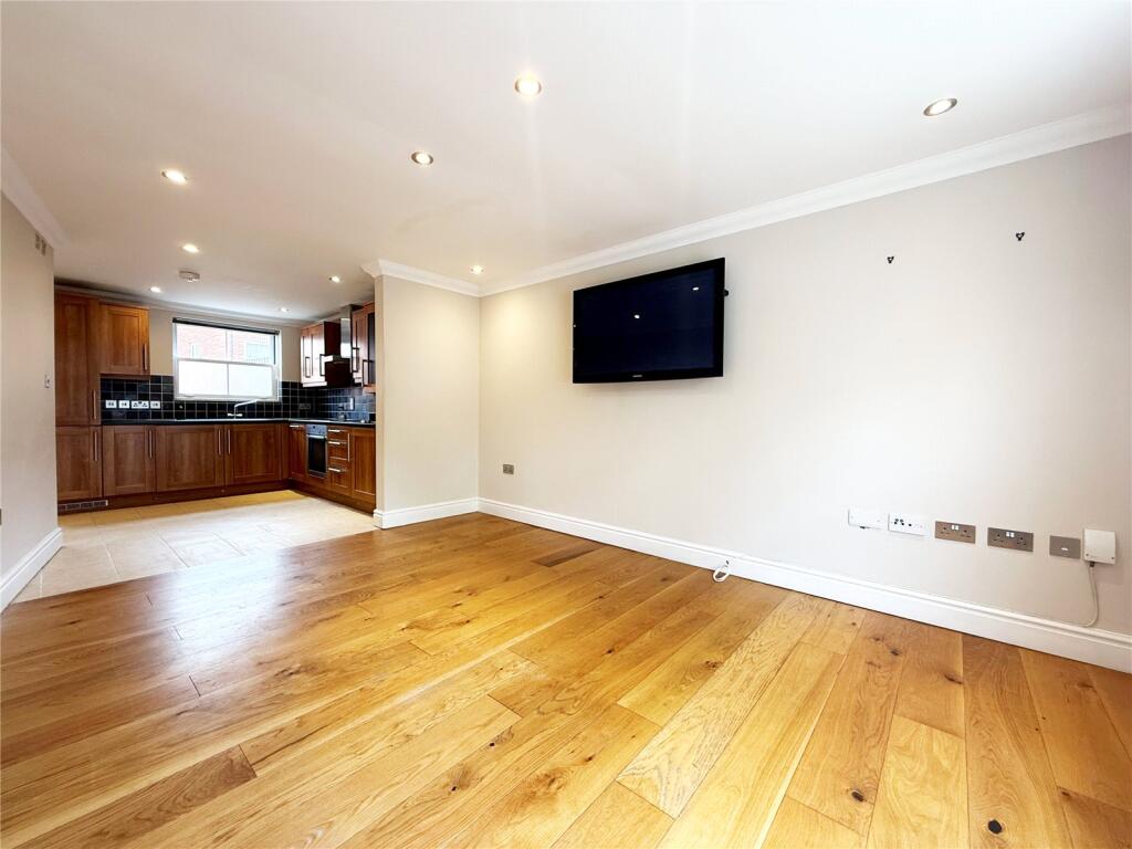 House in Ipswich, Stoke - View 2