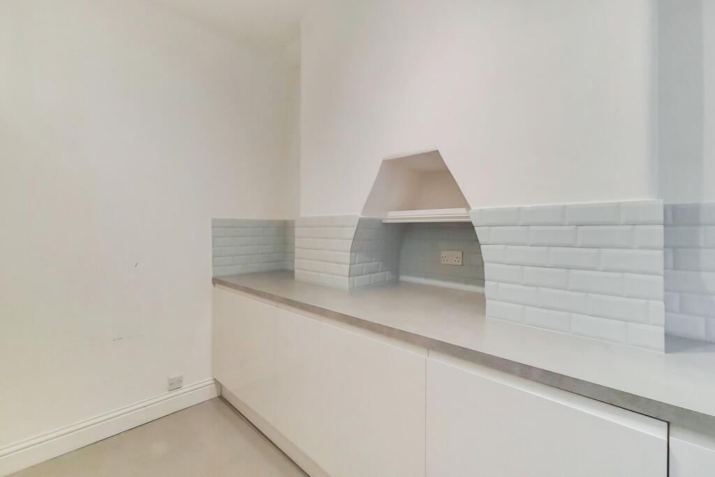 Apartment in London - View 2