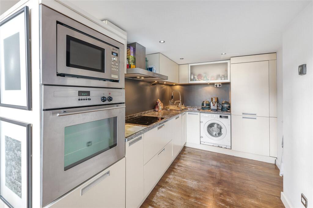 Apartment in London - View 5