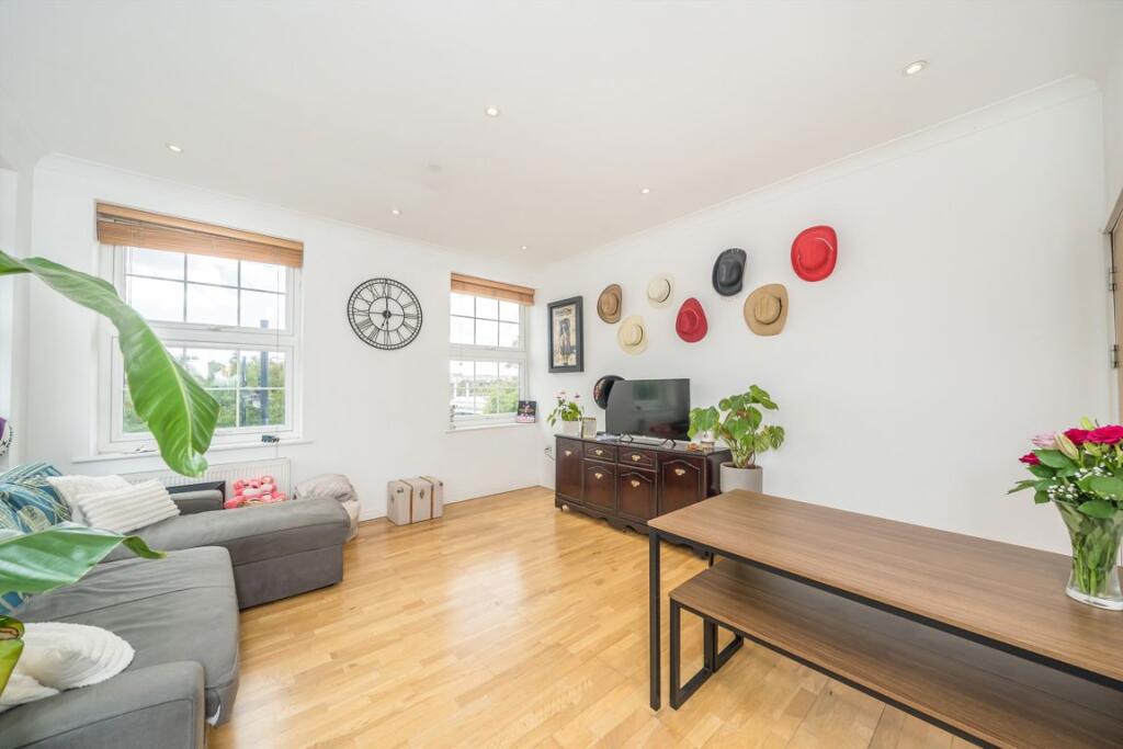 Apartment in London - View 5