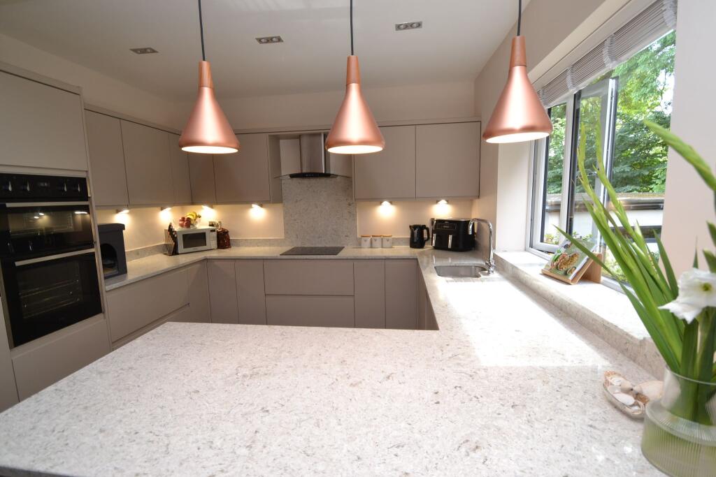 House in Bradford - View 5