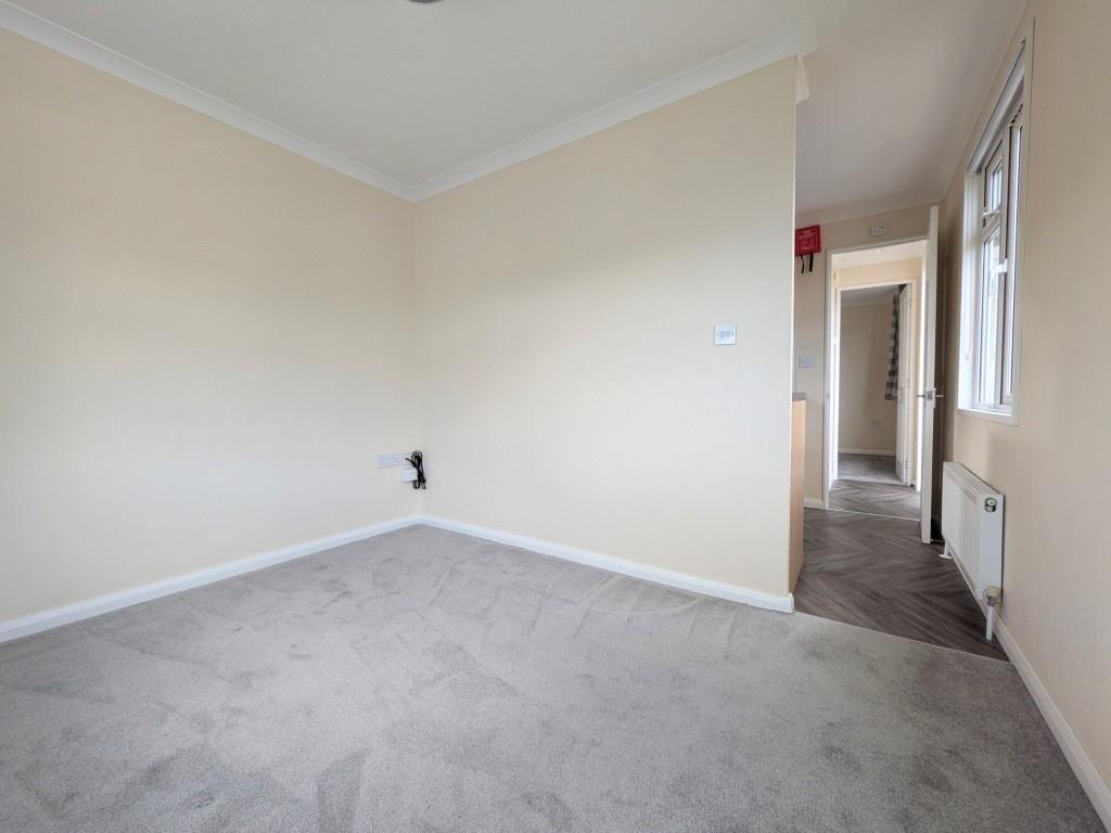 House in Redhill - View 4