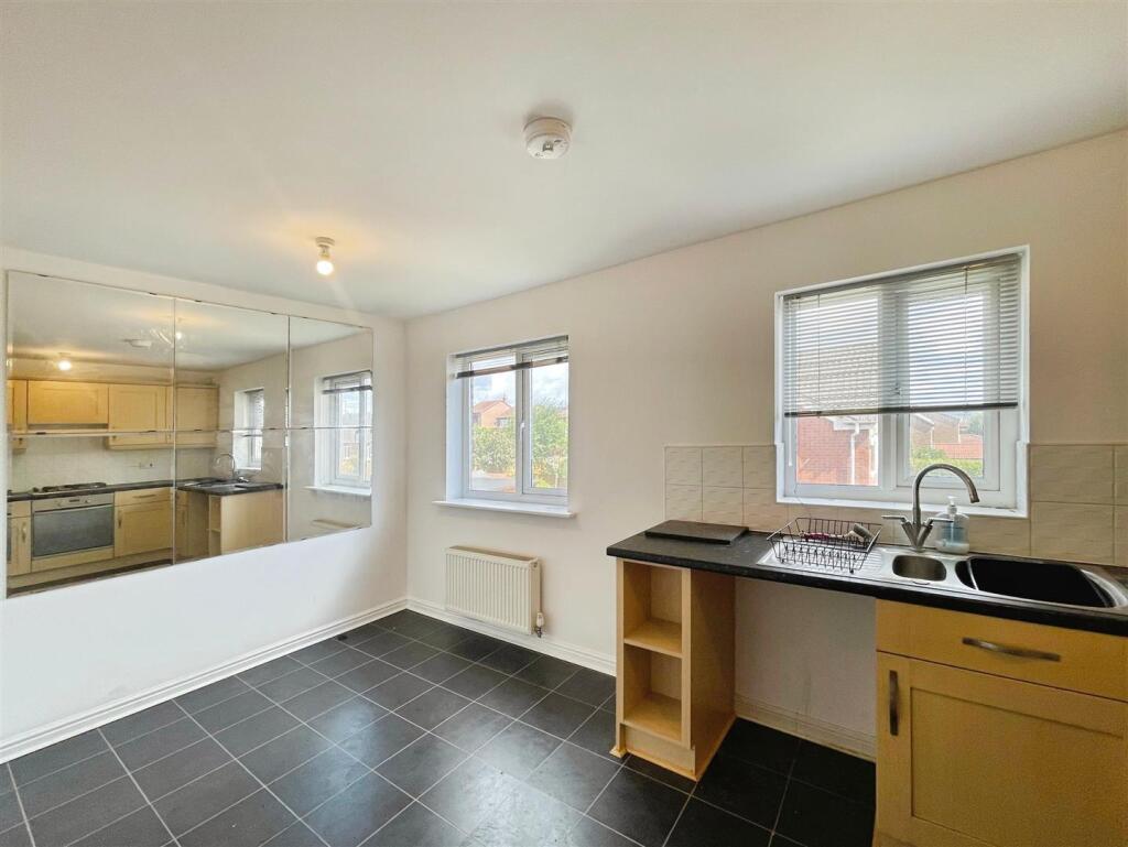 House in Nottingham - View 5
