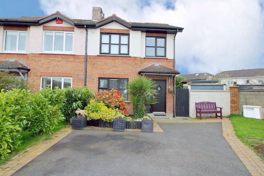 Main image of property: 15 The Crescent,, Lennonstown Manor, Red Barns Road, Dundalk
