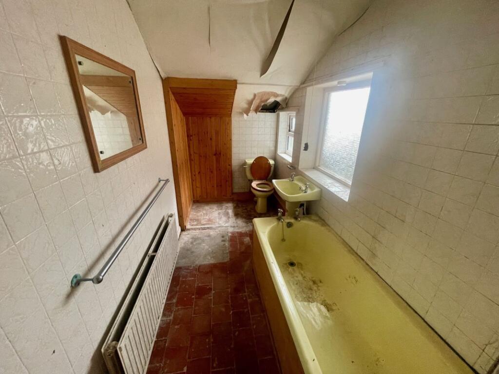 8 Coedwig Terrace, Penmon, Beaumaris, Anglesey, LL58 8SL - View 5