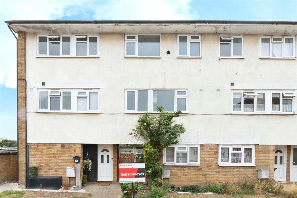Main image of property: Market Avenue, Wickford, Essex, SS12