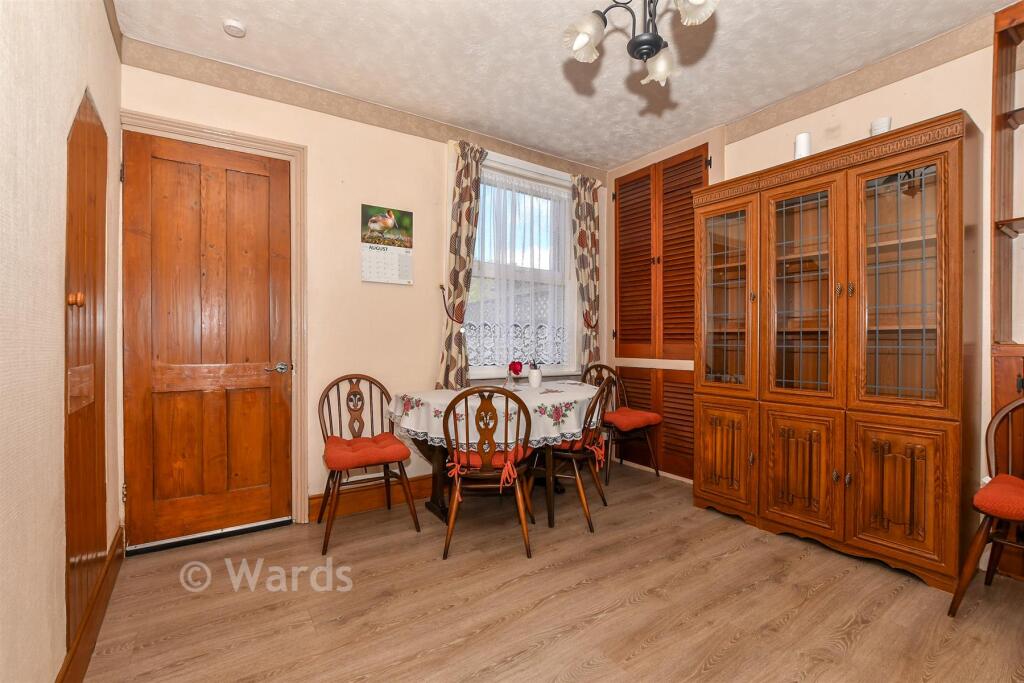 House in Tonbridge - More