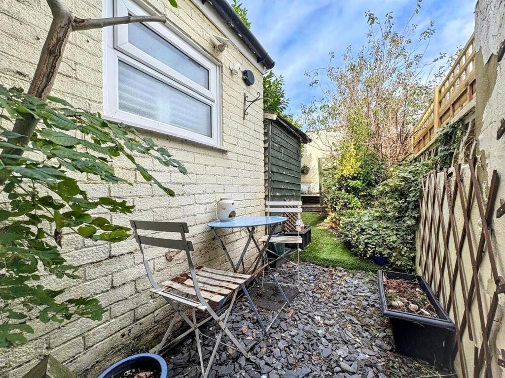 House in Eastbourne, East Sussex - View 5