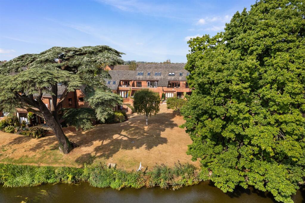 Main image of property: Avonside, Mill Lane, Stratford-upon-avon,