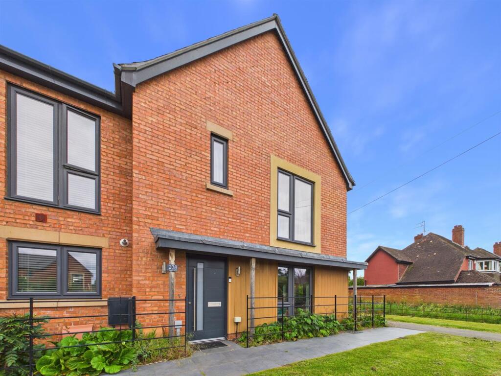 Main image of property: Loxley Road, Stratford-Upon-Avon