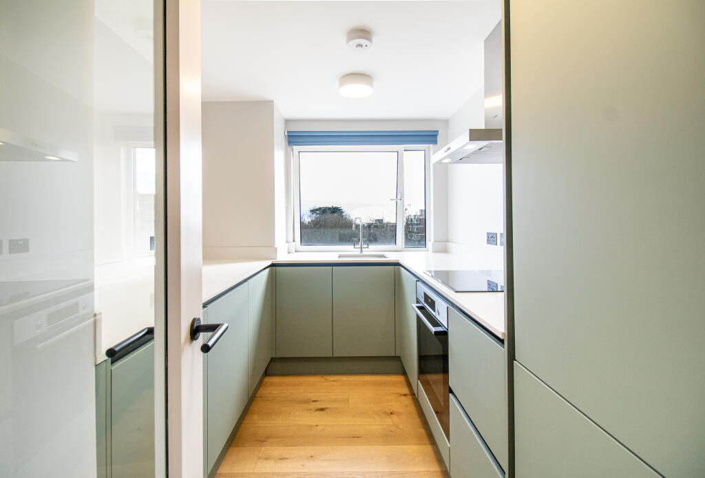 Main image of property: 2-bed Apartment, Eaton Manor, Cromwell road, Hove