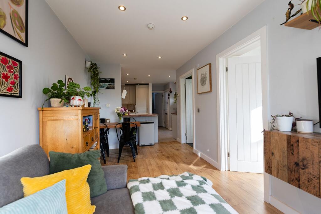 New Road, Hellingly, BN27 photo 5