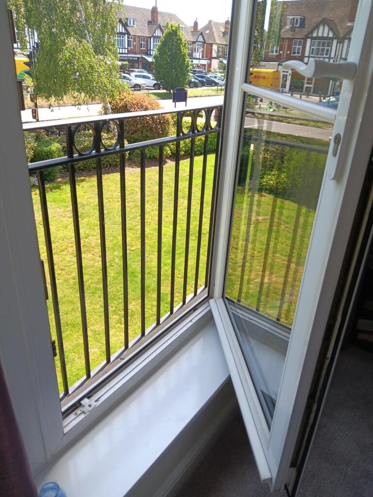 Apartment in Solihull, Ulverley Green - View 5