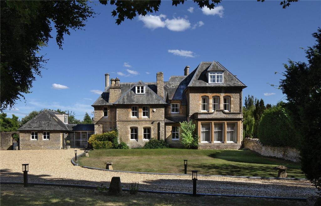 Main image of property: Woodgreen, Witney, Oxfordshire, OX28