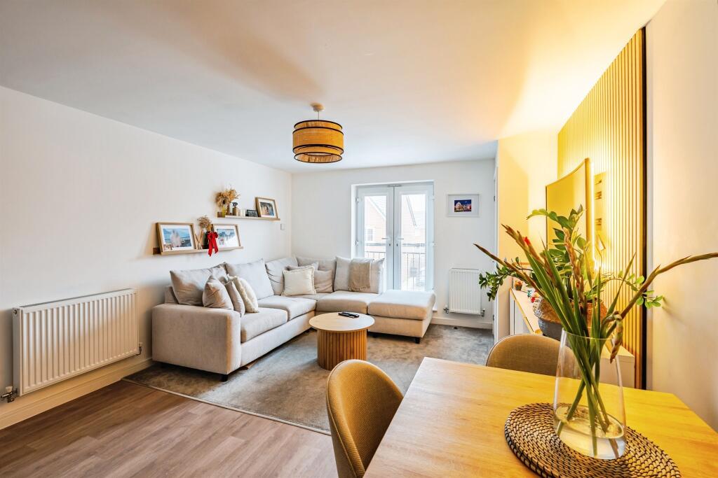 Newlands Place, Seaford photo 5