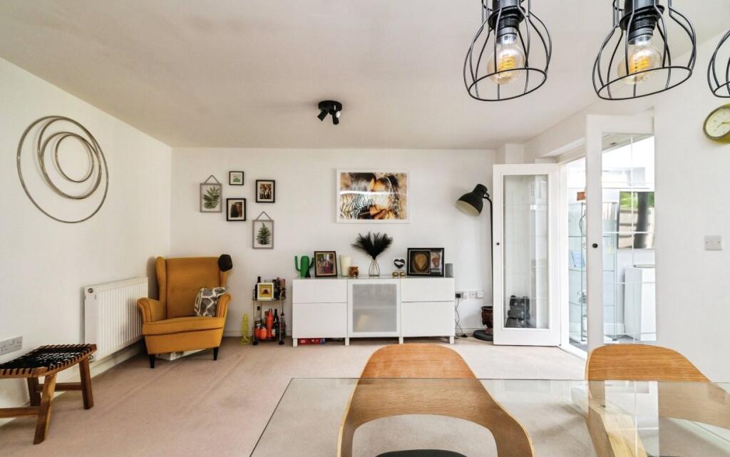 House in Rushcliffe, Ruddington - View 2