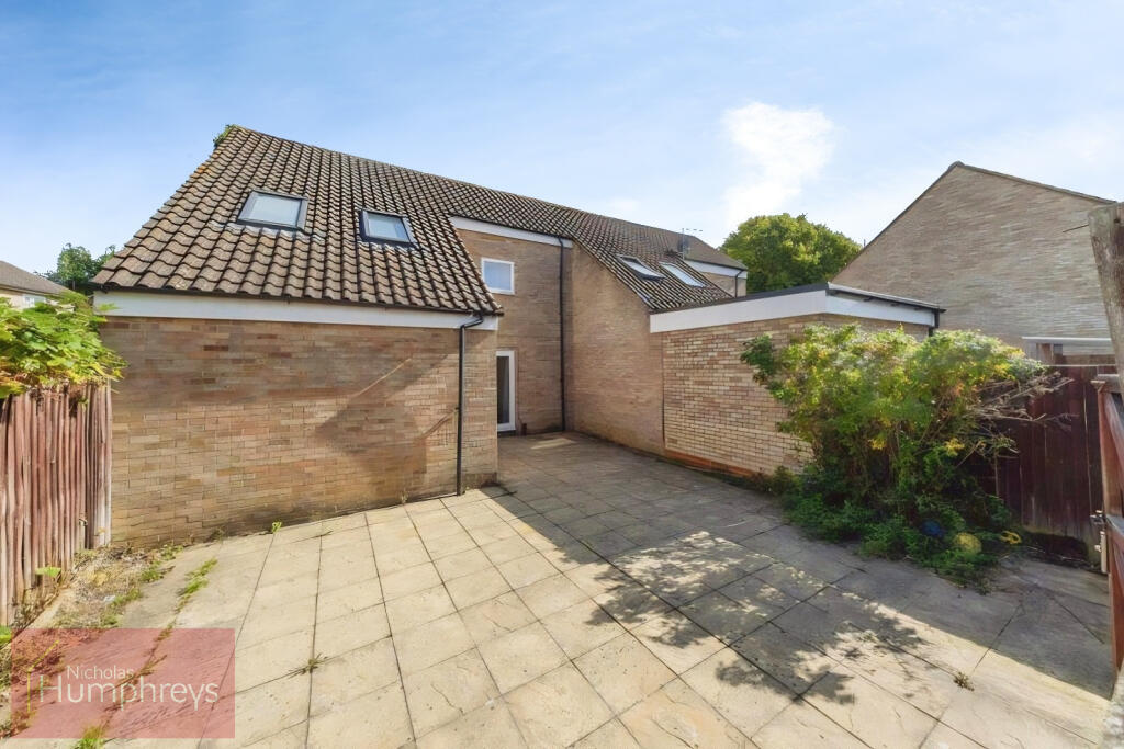 Main image of property: Strawmead, Hatfield, AL10