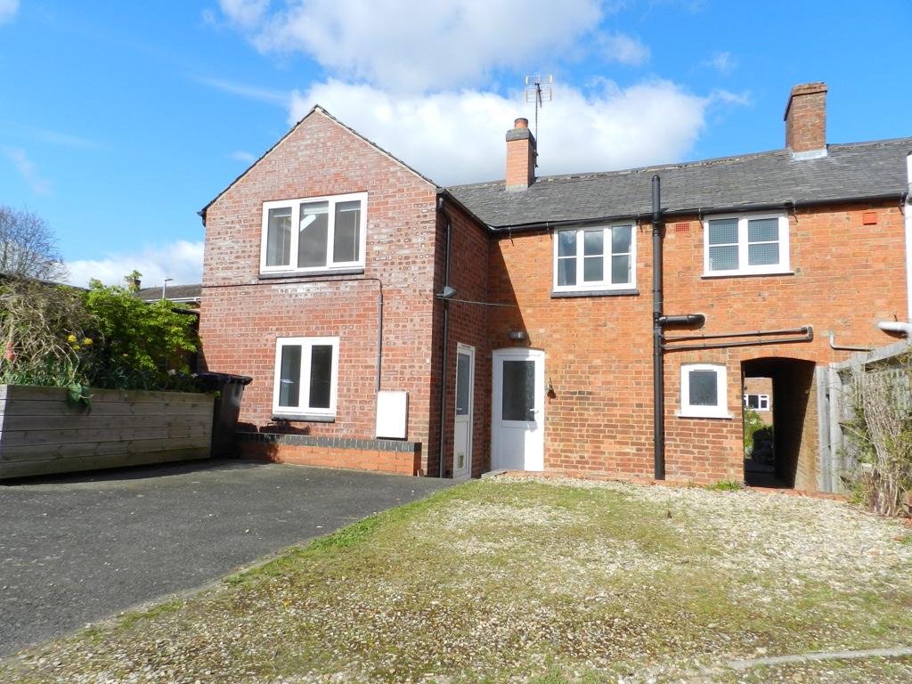 House in Chambers Row, Welford - View 3