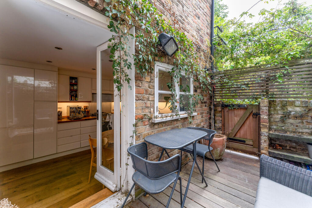 Apartment in London, Lower Clapton, Shacklewell - View 4