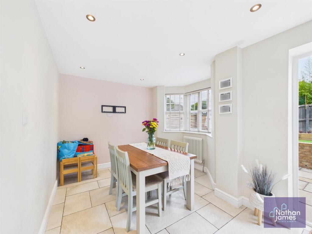 House in Newport, Caldicot - View 5