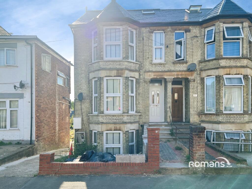 Main image of property: Roberts Road, High Wycombe, Buckinghamshire, HP13