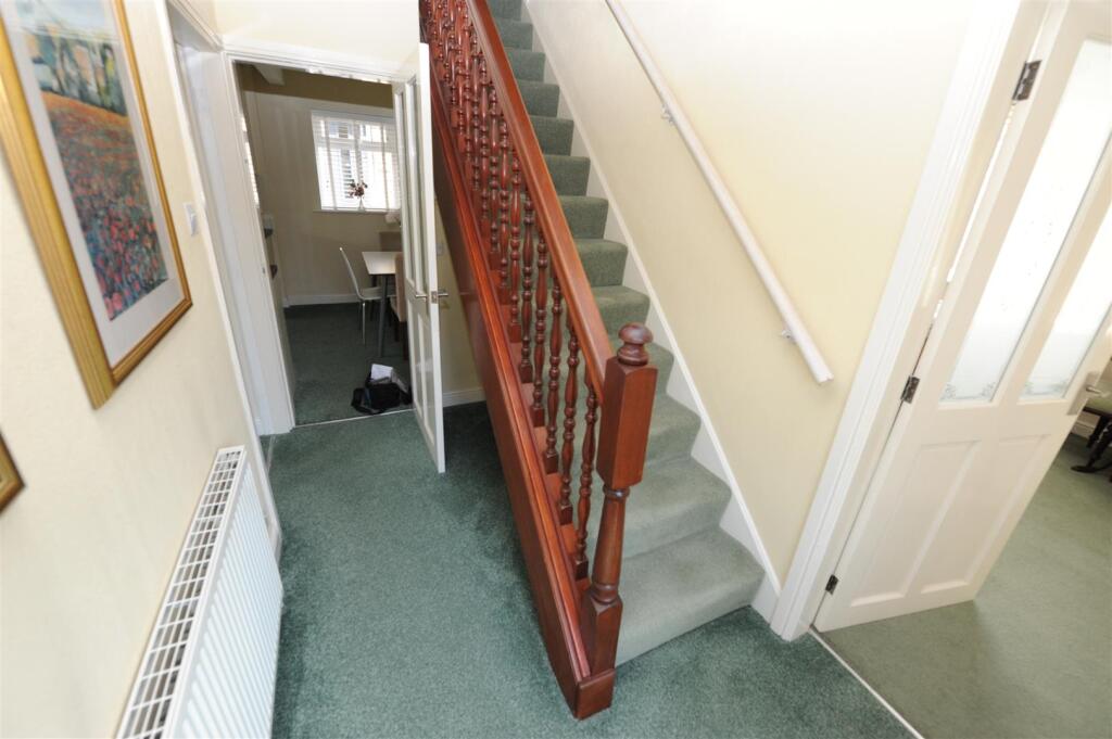 Willow Close, Gomersal photo 4